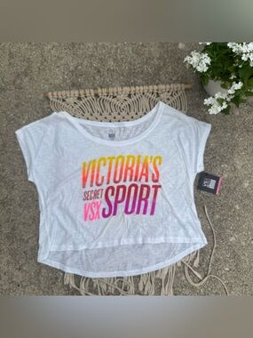 NWT Victoria’s Secret Sport VSX White Crop Top Size Large